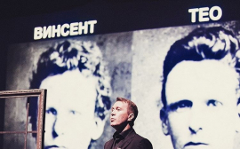 Евгений Миронов, выступая в Сочи разозлился во время спектакля на одну из зрительниц