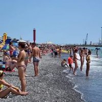 Анатолий Пахомов приказал сделать туалеты на пляжах бесплатными