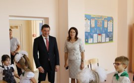 Евгений Первышов поздравил родную школу с Днём знаний