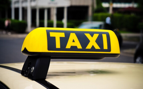 Заказ машины несколькими кликами: 9 услуг от Shark Taxi