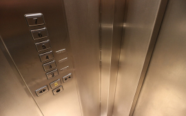 В Краснодаре меняют лифты в жилых домах