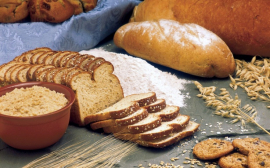 Граждан РФ предупредили о возможном росте стоимости хлеба и овощей