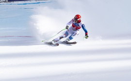Банк «Открытие»: Александр Большунов и Татьяна Сорина победили на Югорском лыжном марафоне