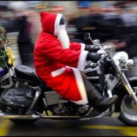 В Сочи прошел масштабный парад Дедов Морозов