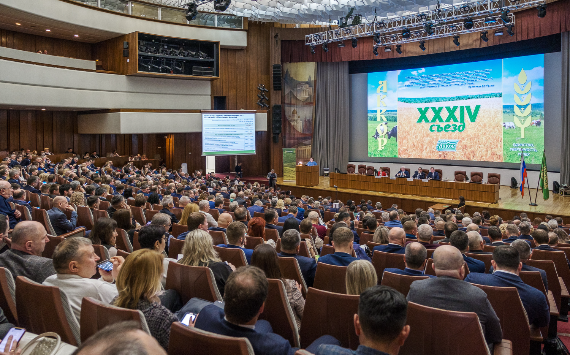 Борис Листов на съезде АККОР: в 2022 году Россельхозбанк на четверть нарастил льготное кредитование фермеров